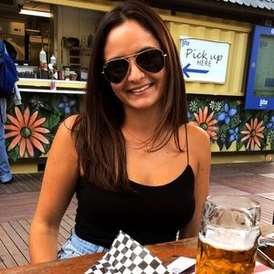 Meet your Posher, Genna